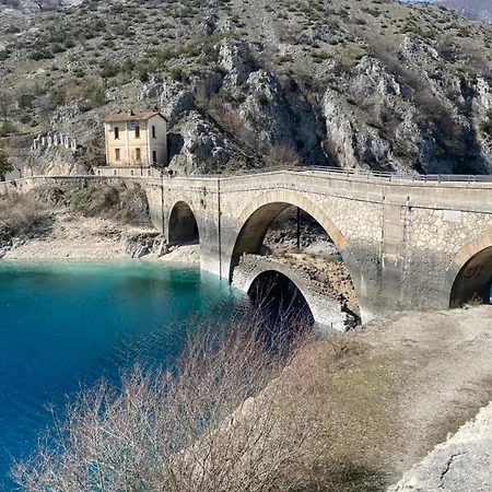 Il Rustico Due A Bugnara Nella Valle Del Sagittario 苏尔莫纳